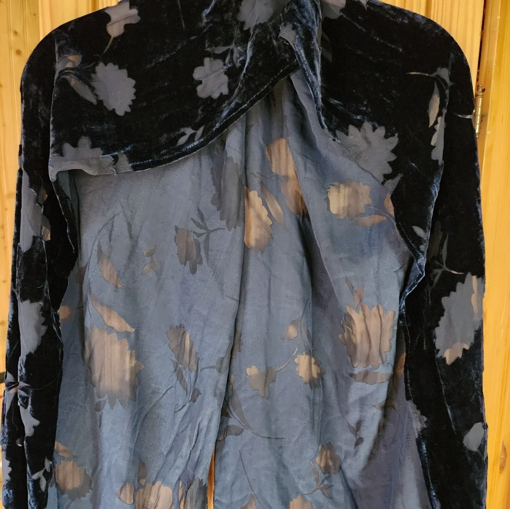 Womens scarf - Picture 3 of 8